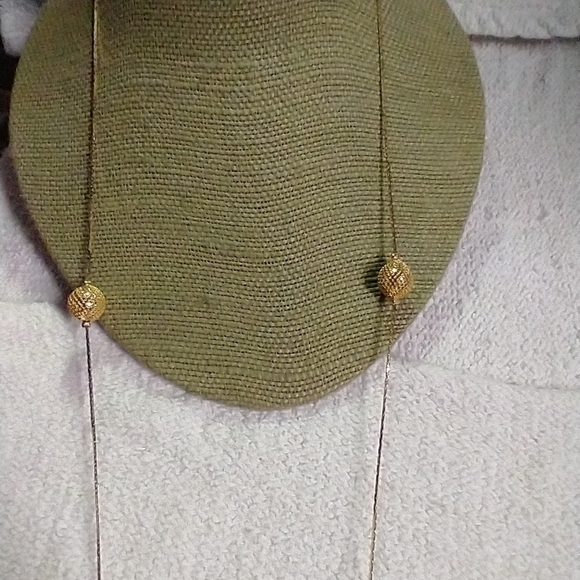 Goldtone mesh ball bead chain necklace - Picture 4 of 5